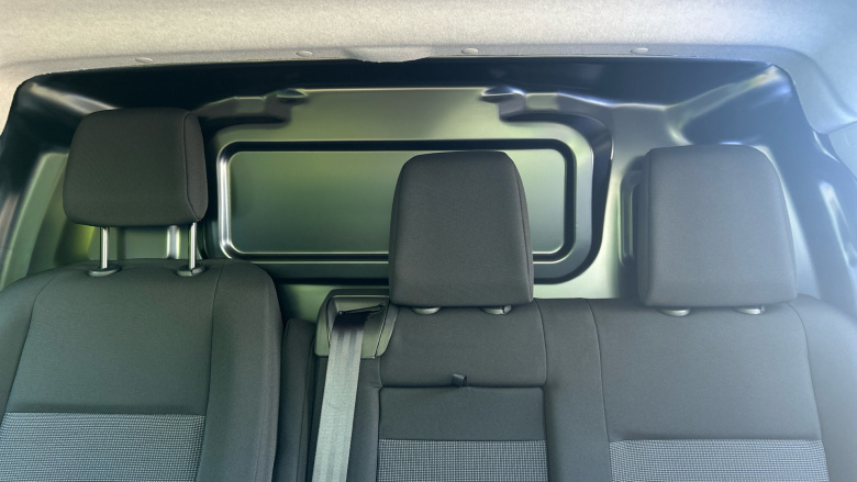 Peugeot Expert E-L2 100kW 75kWh Professional Van Auto